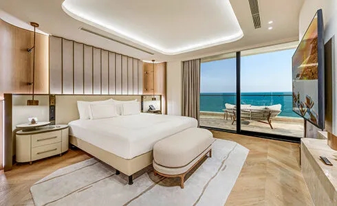 CROWN HORIZON SUITE